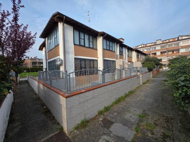 Villetta a schiera in vendita di 60 m² in Via Milano, 128