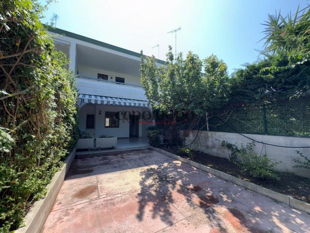 Villetta a schiera in vendita di 60 m² in Viale Uso di mare Antoniotto, 23