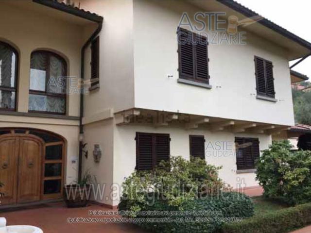 Villetta a schiera in vendita di 6200 m² in Via Michelangelo Buonarroti, 7