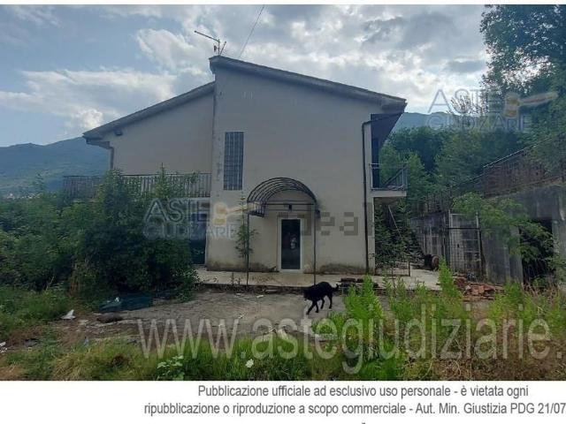 Villetta a schiera in vendita di 656 m² in Via Volta Savelli