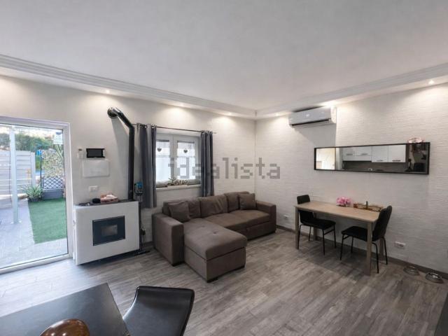 Villetta a schiera in vendita di 65 m² in Via Marina Vecchia, 54100