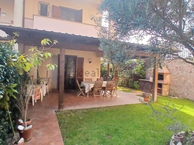 Villetta a schiera in vendita di 65 m² in Via Oceano Pacifico