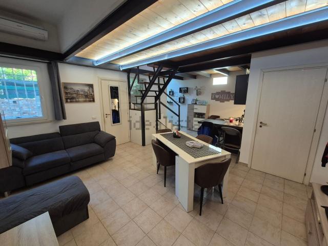 Villetta a schiera in vendita di 65 m² in Via Sangineto