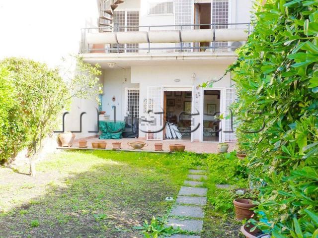 Villetta a schiera in vendita di 65 m² in Viale Castellammare, 44