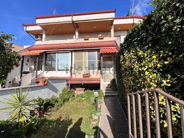 Villetta a schiera in vendita di 70 m² in Lungomare Tor San Lorenzo, 229