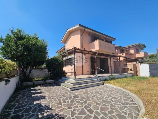 Villetta a schiera in vendita di 70 m² in Via delle Tuberose