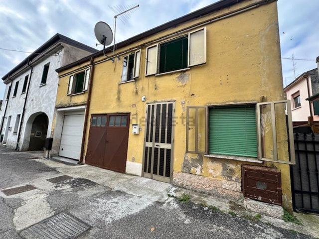 Villetta a schiera in vendita di 70 m² in Via Dietro Castello