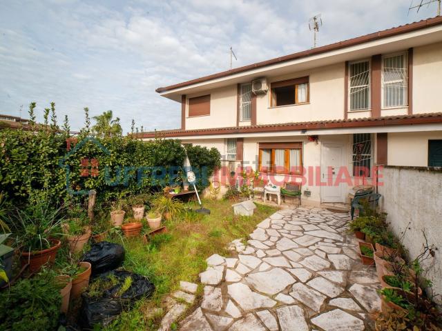 Villetta a schiera in vendita di 70 m² in Via Severino Ferrari