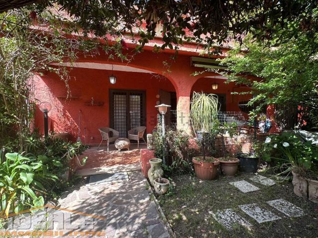 Villetta a schiera in vendita di 70 m² in Viale Colle Romito, 203