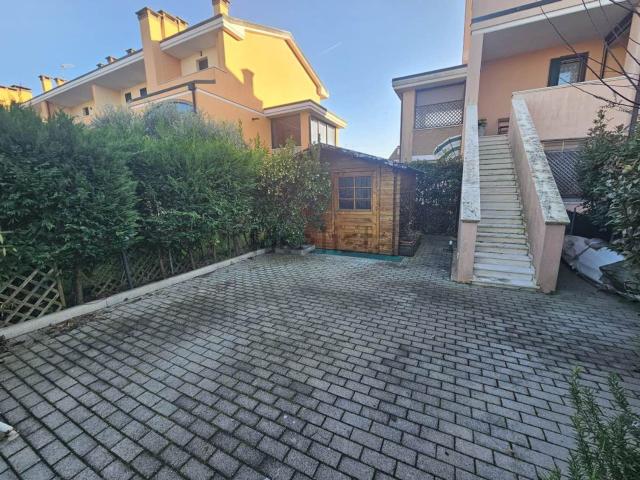 Villetta a schiera in vendita di 70 m² in Viale Dante Alighieri, 181