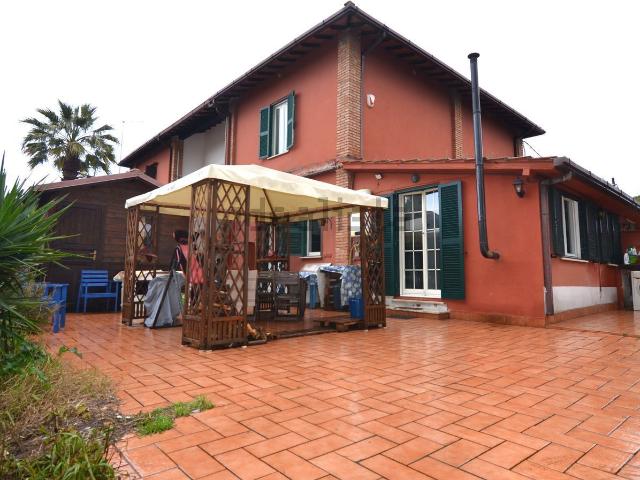 Villetta a schiera in vendita di 70 m² in Viale di Campo Salino, 1013