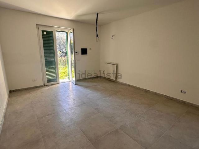 Villetta a schiera in vendita di 71 m² in Via Litoranea, 55