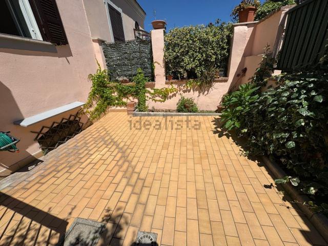 Villetta a schiera in vendita di 75 m² in Vicolo dell&apos Acquedotto Felice