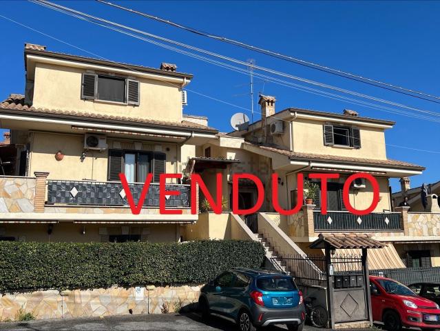 Villetta a schiera in vendita di 75 m² in Via Pietrabbondante, 26