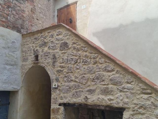Villetta a schiera in vendita di 76 m² in Via Andrea Mantegna, 53034