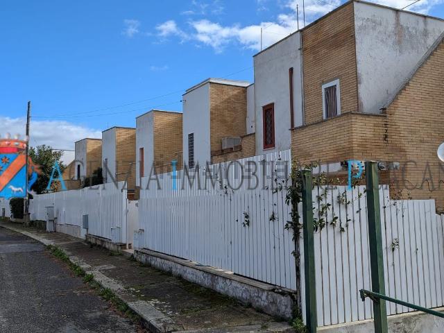 Villetta a schiera in vendita di 83 m² in Via Giunone Lucina, 190