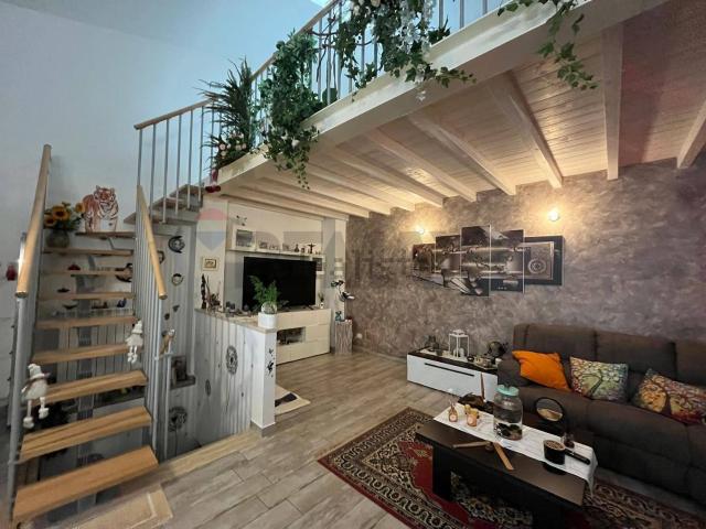 Villetta a schiera in vendita di 83 m² in Viale Poggio dei Pini, 48