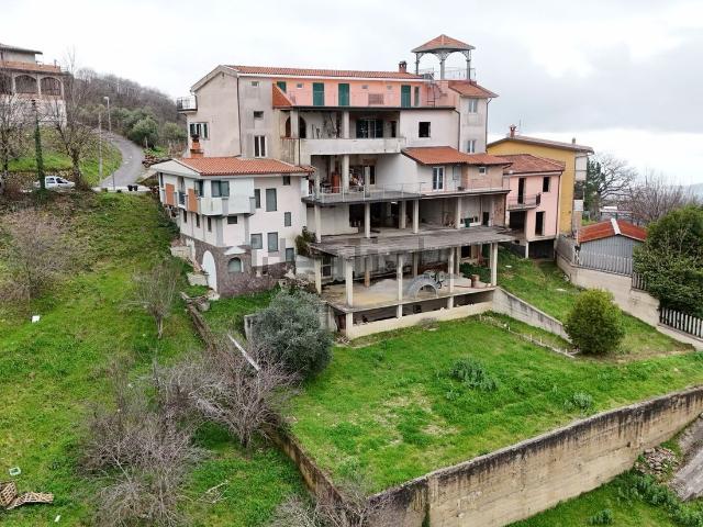 Villetta a schiera in vendita di 800 m² in Strada Provinciale 269a
