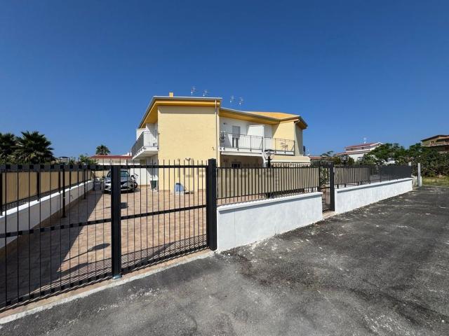 Villetta a schiera in vendita di 80 m² in Via degli Ulivi, 662