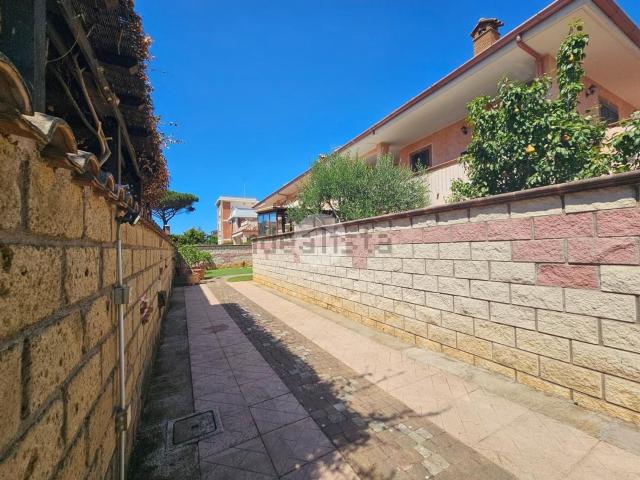 Villetta a schiera in vendita di 80 m² in Via dei Fiordalisi