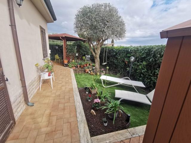 Villetta a schiera in vendita di 80 m² in Via delle Acacie