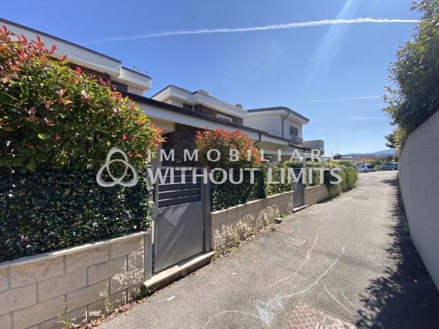 Villetta a schiera in vendita di 80 m² in Via J. F. Kennedy