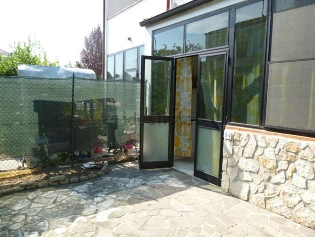 Villetta a schiera in vendita di 80 m² in Via MARTE, 14