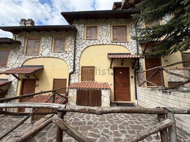 Villetta a schiera in vendita di 80 m² in Via Monte Rotondo