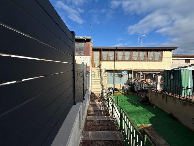 Villetta a schiera in vendita di 82 m² in Contrada Lagogemolo