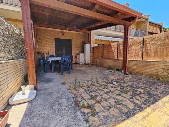 Villetta a schiera in vendita di 92 m² in Via Amalfi