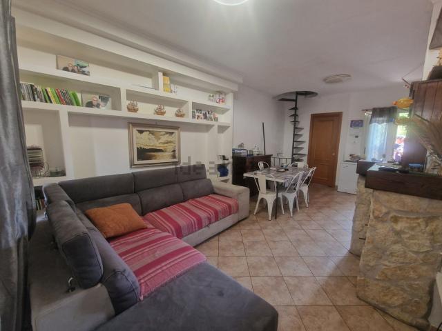 Villetta a schiera in vendita di 87 m² in Via Ildebrando della Giovanna