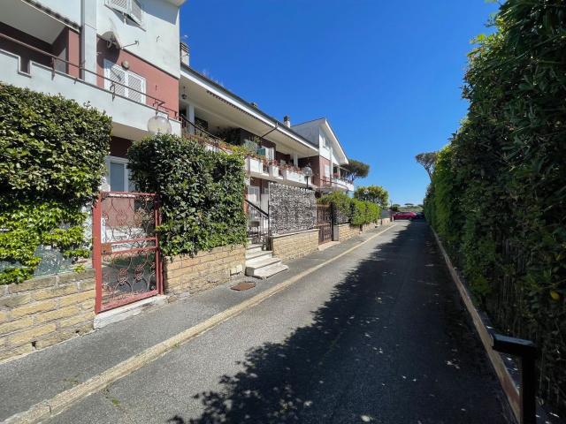 Villetta a schiera in vendita di 85 m² in Via Aristofane, 59
