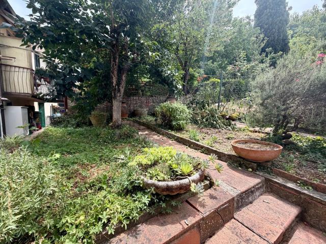 Villetta a schiera in vendita di 85 m² in Via Camaldoli di sotto, 8