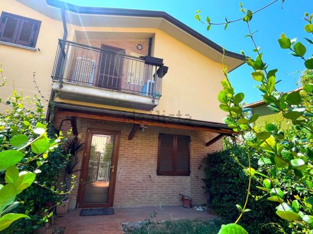 Villetta a schiera in vendita di 85 m² in Via Matilde