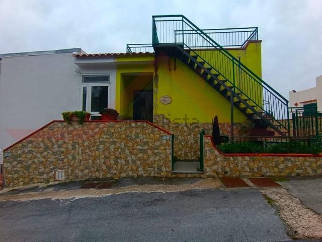 Villetta a schiera in vendita di 85 m² in Viale Medugno