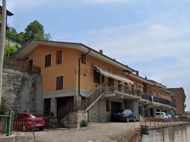 Villetta a schiera in vendita di 86 m² in Via Giardini Sud