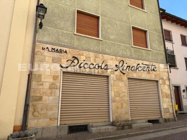 Villetta a schiera in vendita di 890 m² in Via Roma, 5