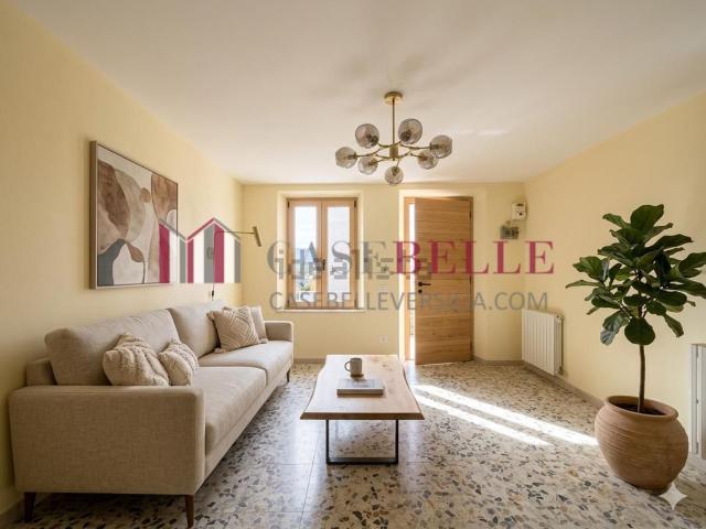 Villetta a schiera in vendita di 93 m² in Via Gallena, 55041
