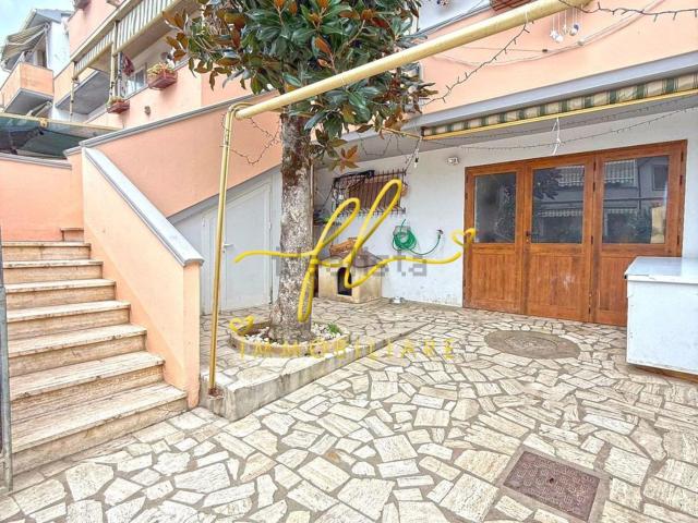 Villetta a schiera in vendita di 93 m² in Via Scandicci