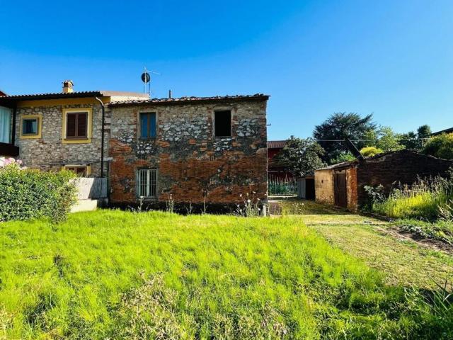 Villetta a schiera in vendita di 90 m² in Via Tevere