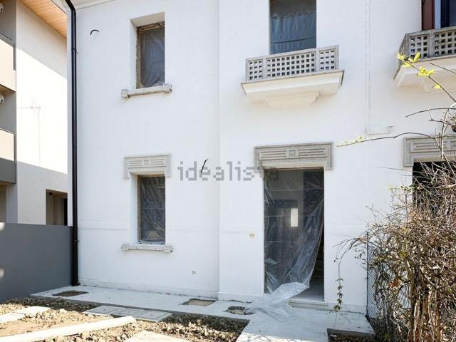 Villetta a schiera in vendita di 90 m² in Via Vittorio Veneto
