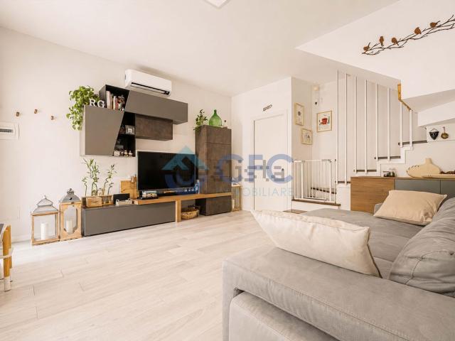 Villetta a schiera in vendita di 90 m² in Via dell&apos Ontano, 12