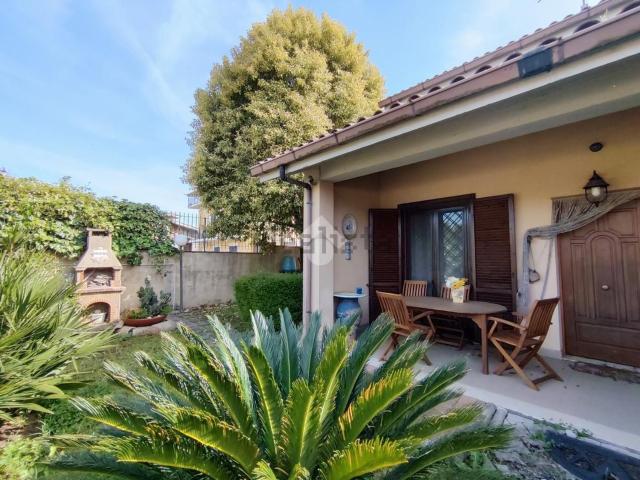 Villetta a schiera in vendita di 90 m² in Via G. Donizetti, 10