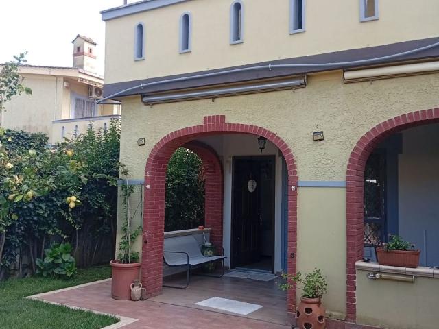 Villetta a schiera in vendita di 90 m² in Via Gozzi