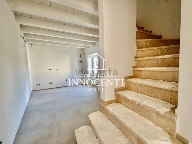 Villetta a schiera in vendita di 90 m² in Via Montepepe, 54100