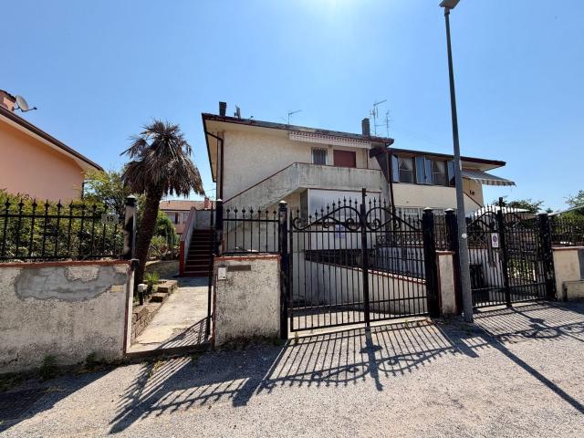 Villetta a schiera in vendita di 90 m² in Via Motta della Chiesa