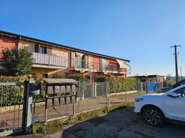 Villetta a schiera in vendita di 90 m² in Via R. Riccardi, 21