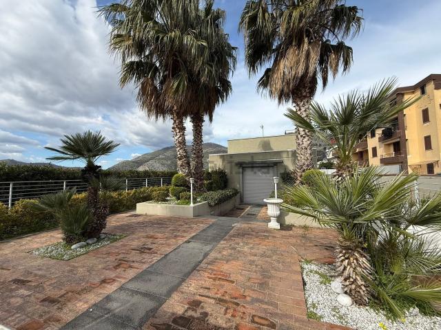 Villetta a schiera in vendita di 90 m² in Via Riccardo Ciancio