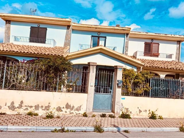 Villetta a schiera in vendita di 91 m² in Via Sulcis, 38