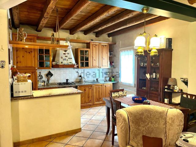 Villetta a schiera in vendita di 92 m² in Via Andrea Costa